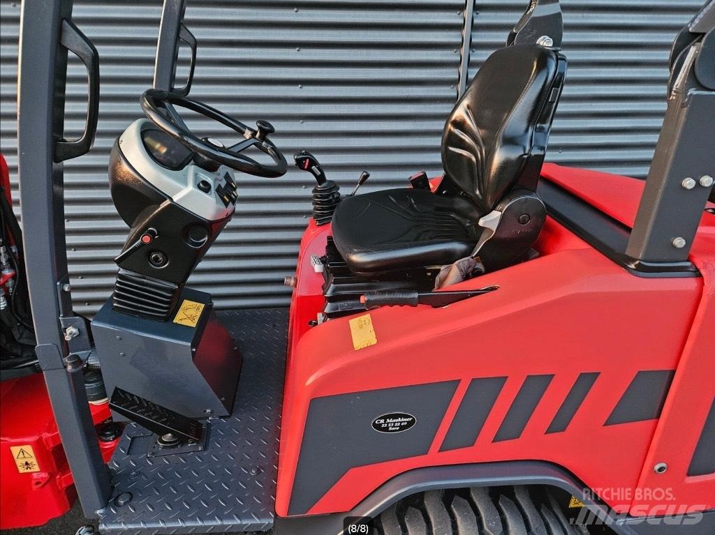 Schäffer Nordic 50+ Mini Loader