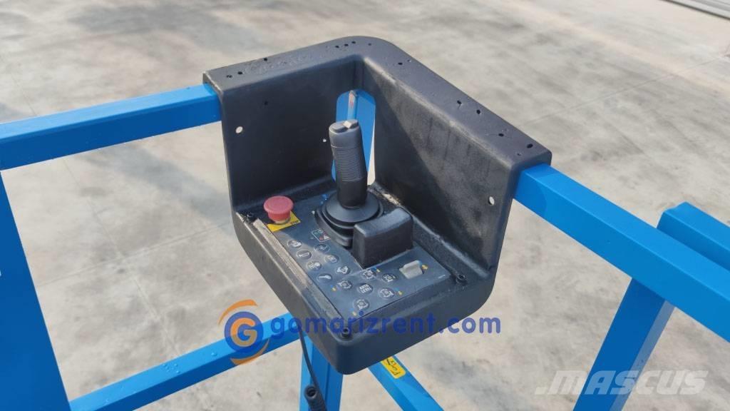 Genie GS 4390 Scissor Lifts