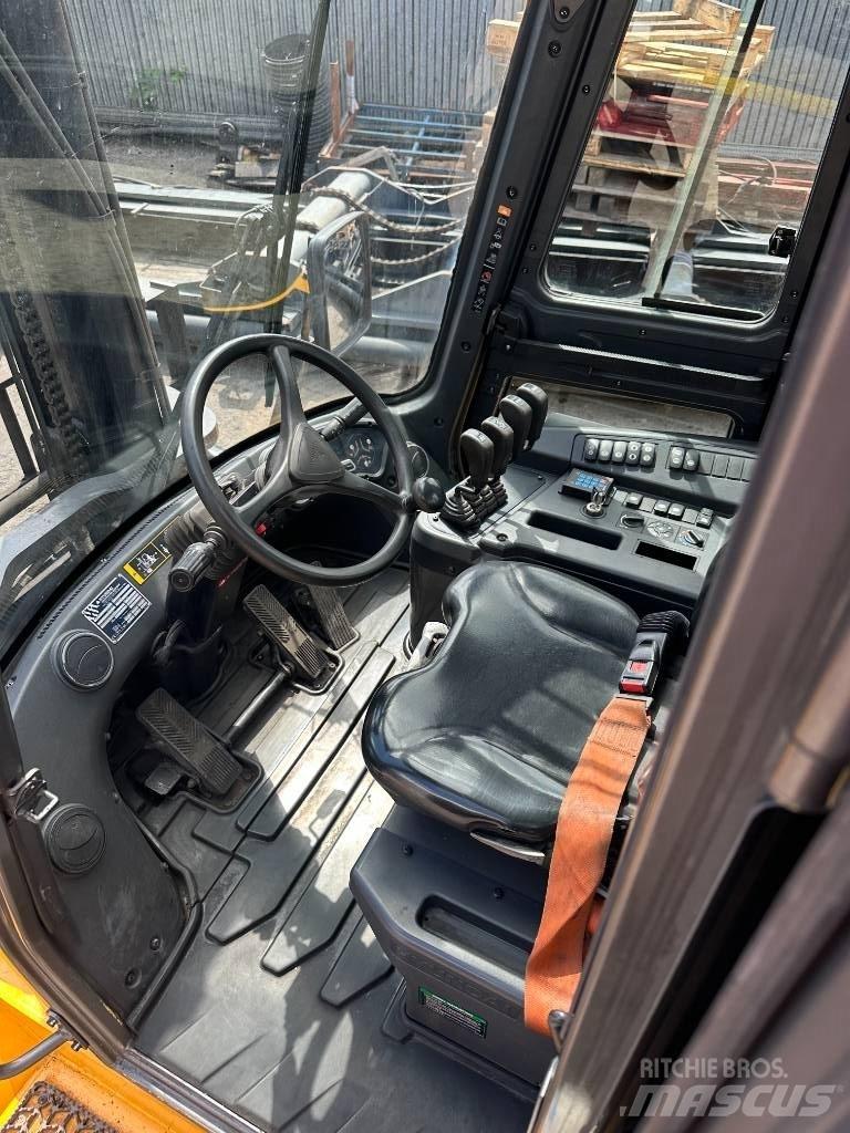 Hyundai 70 D-9 Diesel Forklifts