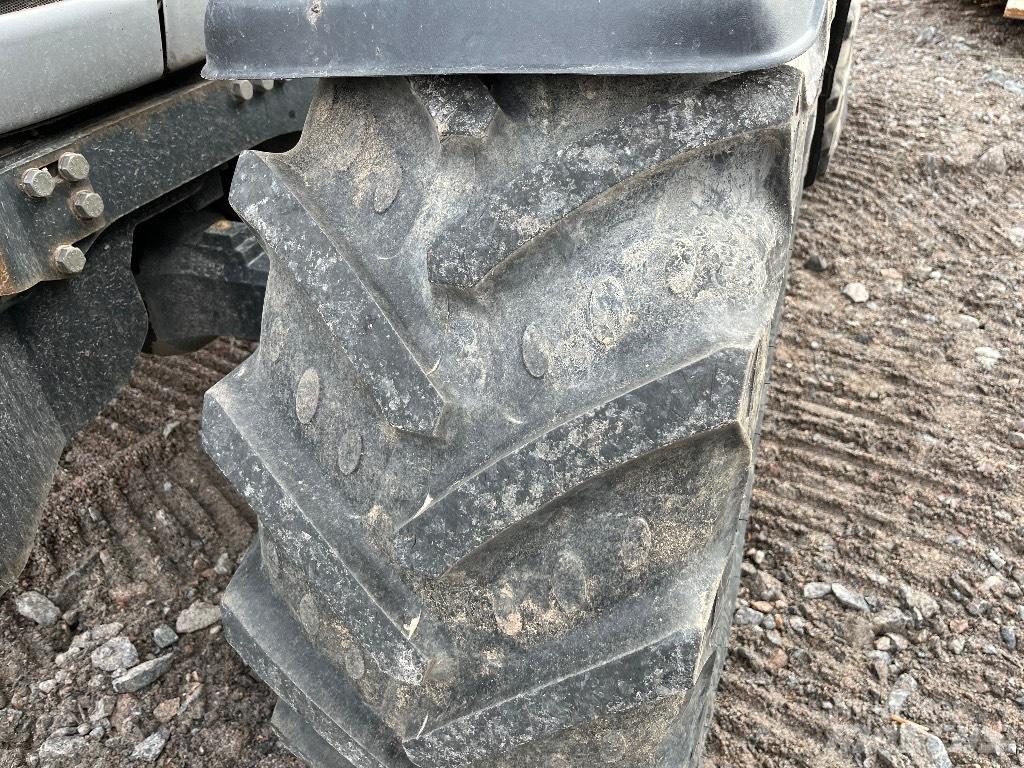 Valtra N 121 HT Tractors