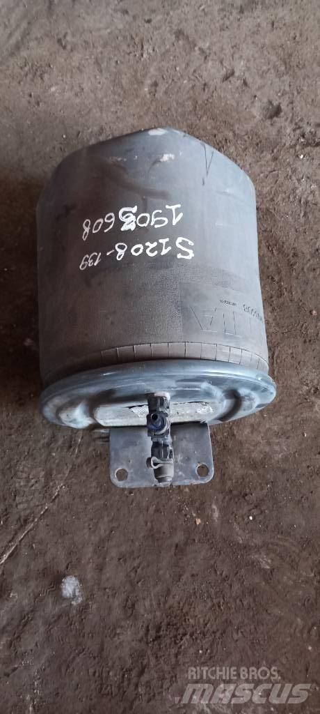 Scania 94 D.   1903608 Axles