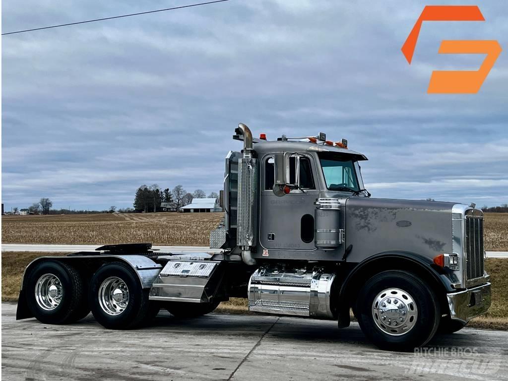 Peterbilt 378 Conventional Trucks / Tractor Trucks