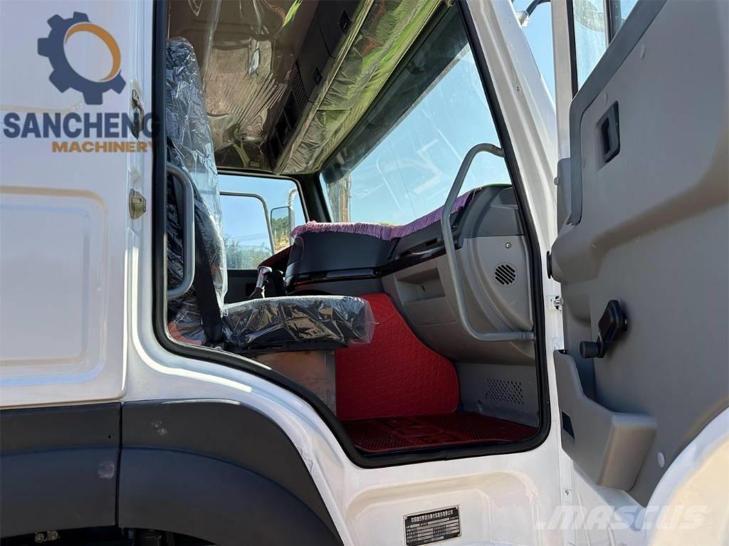 Howo 371hp Conventional Trucks / Tractor Trucks
