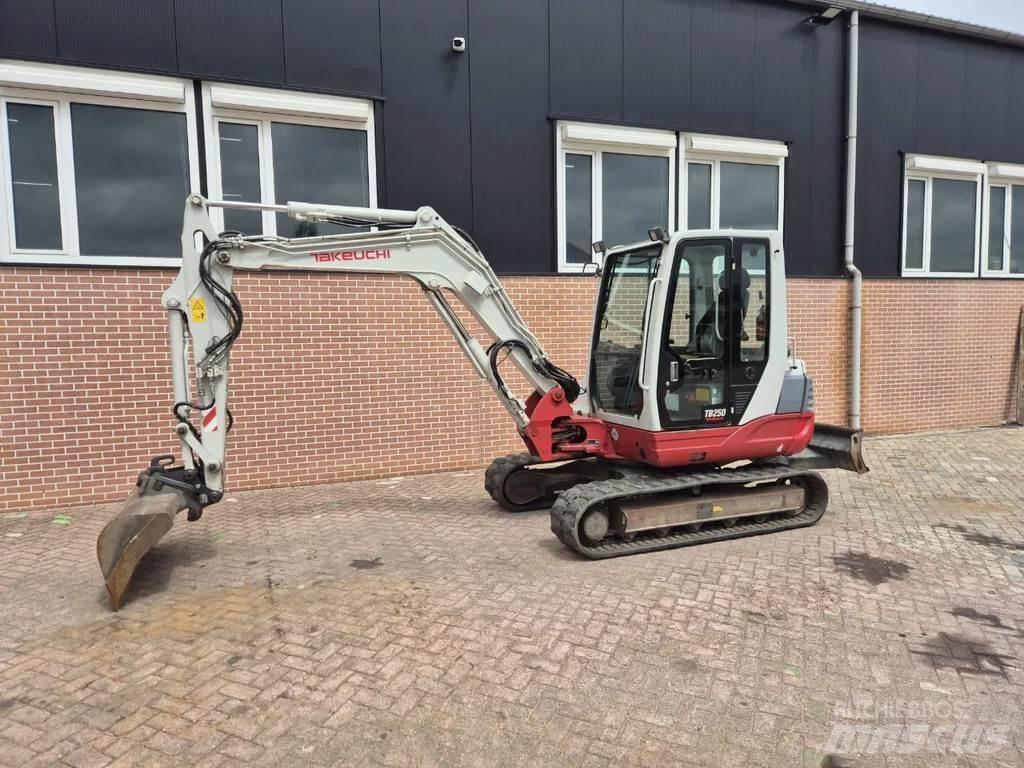 Takeuchi TB250 Mini Excavators <7t (Mini Diggers)
