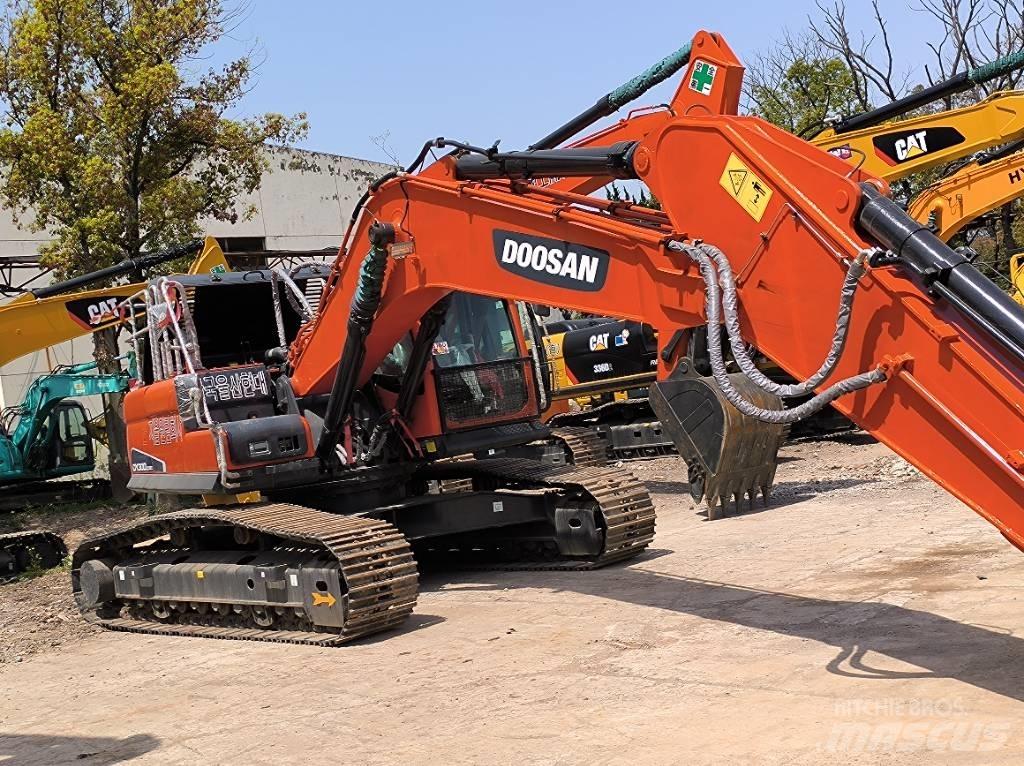 Doosan DX 300 Midi excavators  7t - 12t