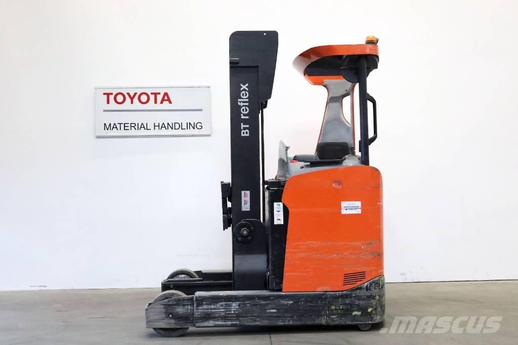 Toyota RRE200H Reach trucks