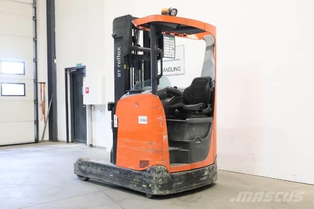 Toyota RRE200H Reach trucks