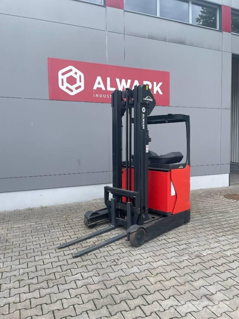 Linde R 16 Reach trucks