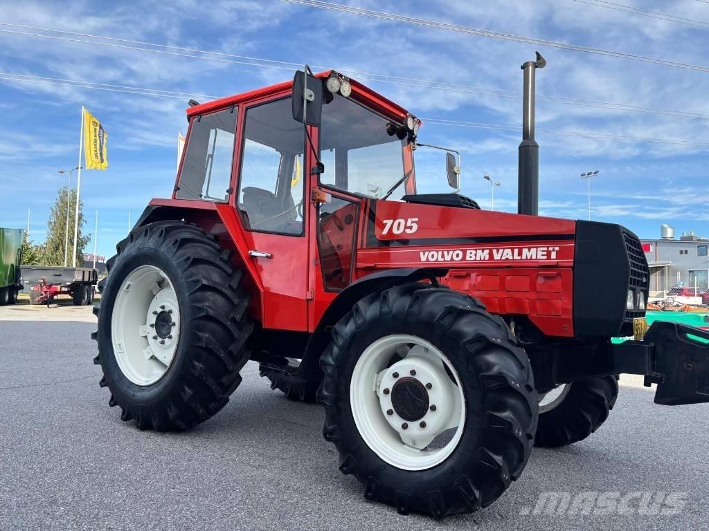 Valmet 705 Tractors