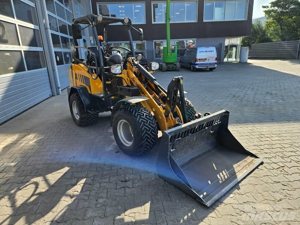 Schäffer 2445S Mini Loader