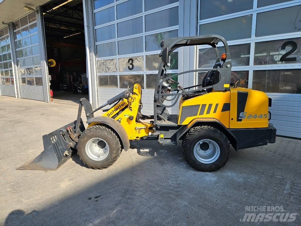 Schäffer 2445S Mini Loader