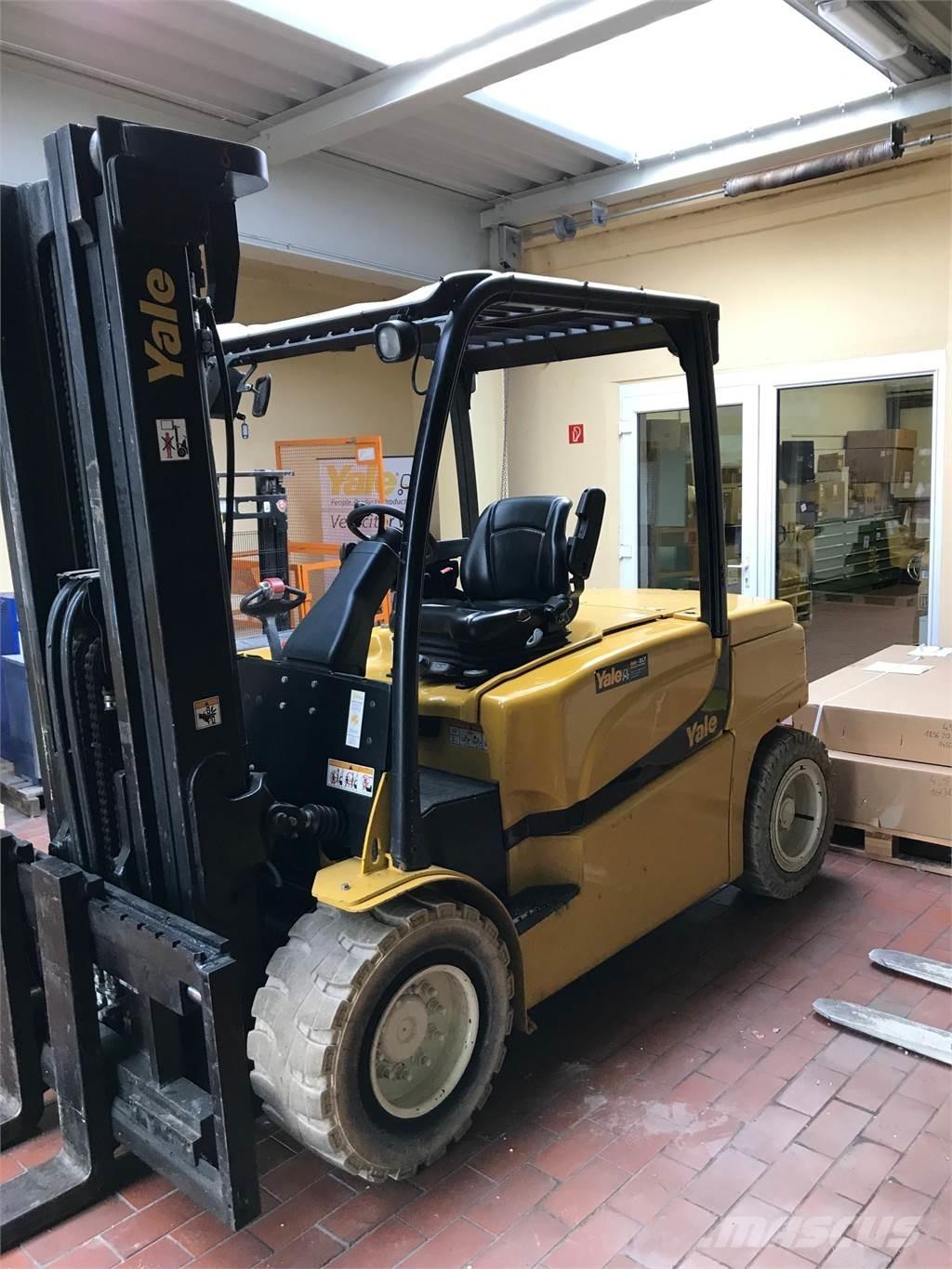 Yale ERP55VM6 Electric Forklifts