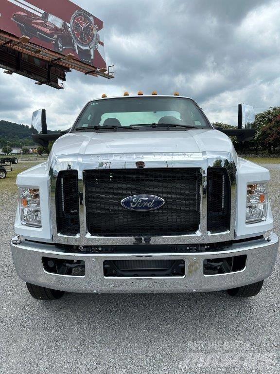 Ford F-750 Cab & Chassis Trucks
