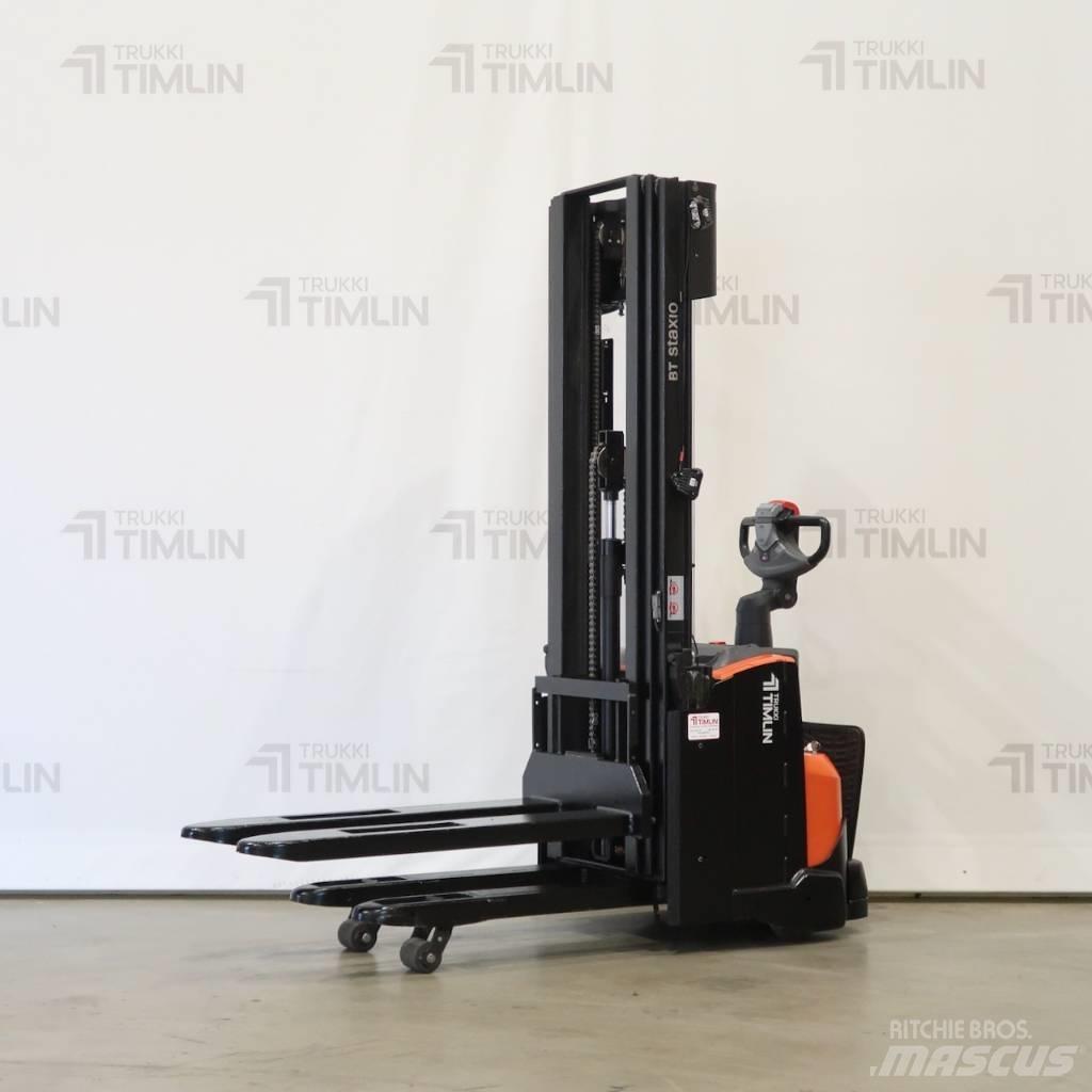 Toyota SWE120L Self Propelled Stackers