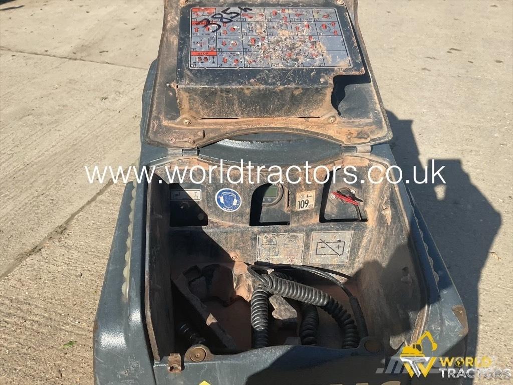 Bomag BMP 8500 Plate Compactors