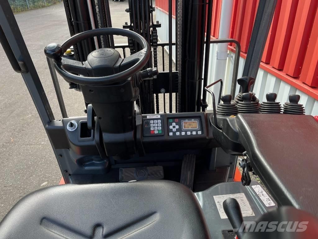 Toyota 8FBM20T Electric Forklifts