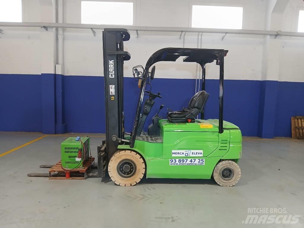 Clark GEX 25 Electric Forklifts