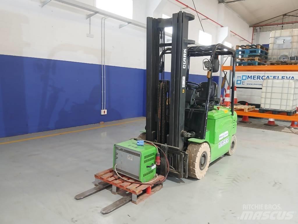 Clark GEX 25 Electric Forklifts