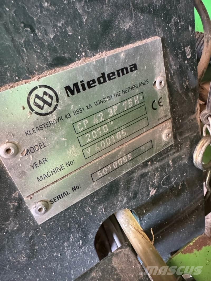 Miedema CP 42 (4x75) Potato Planters