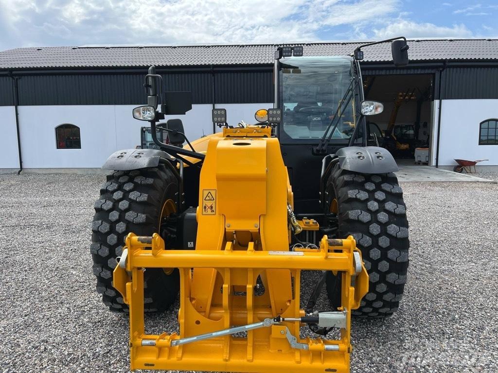 JCB 560-80 Agri Xtra Telescopic Handlers