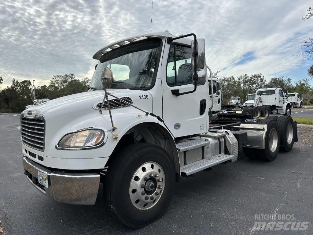 Freightliner M2 Conventional Trucks / Tractor Trucks