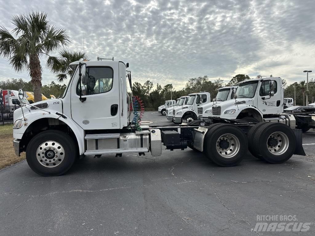 Freightliner M2 Conventional Trucks / Tractor Trucks