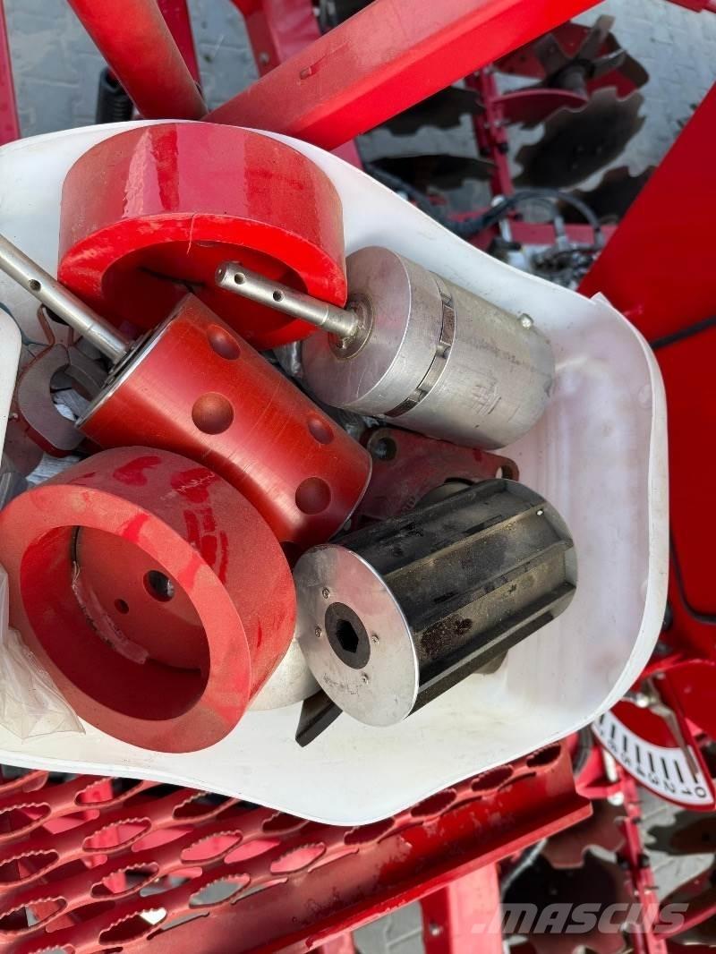 Horsch Pronto 3DC Farm Drills