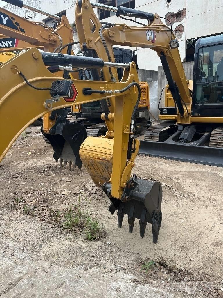CAT 302 Mini Excavators <7t (Mini Diggers)