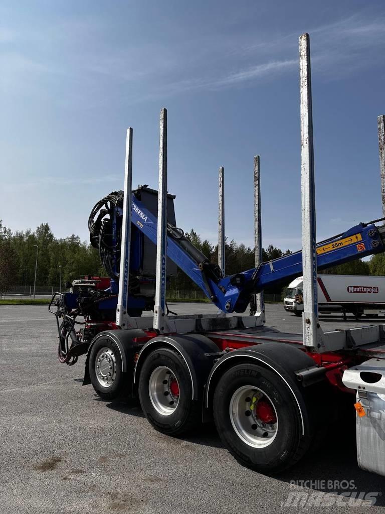 Volvo FH 12 Log trucks