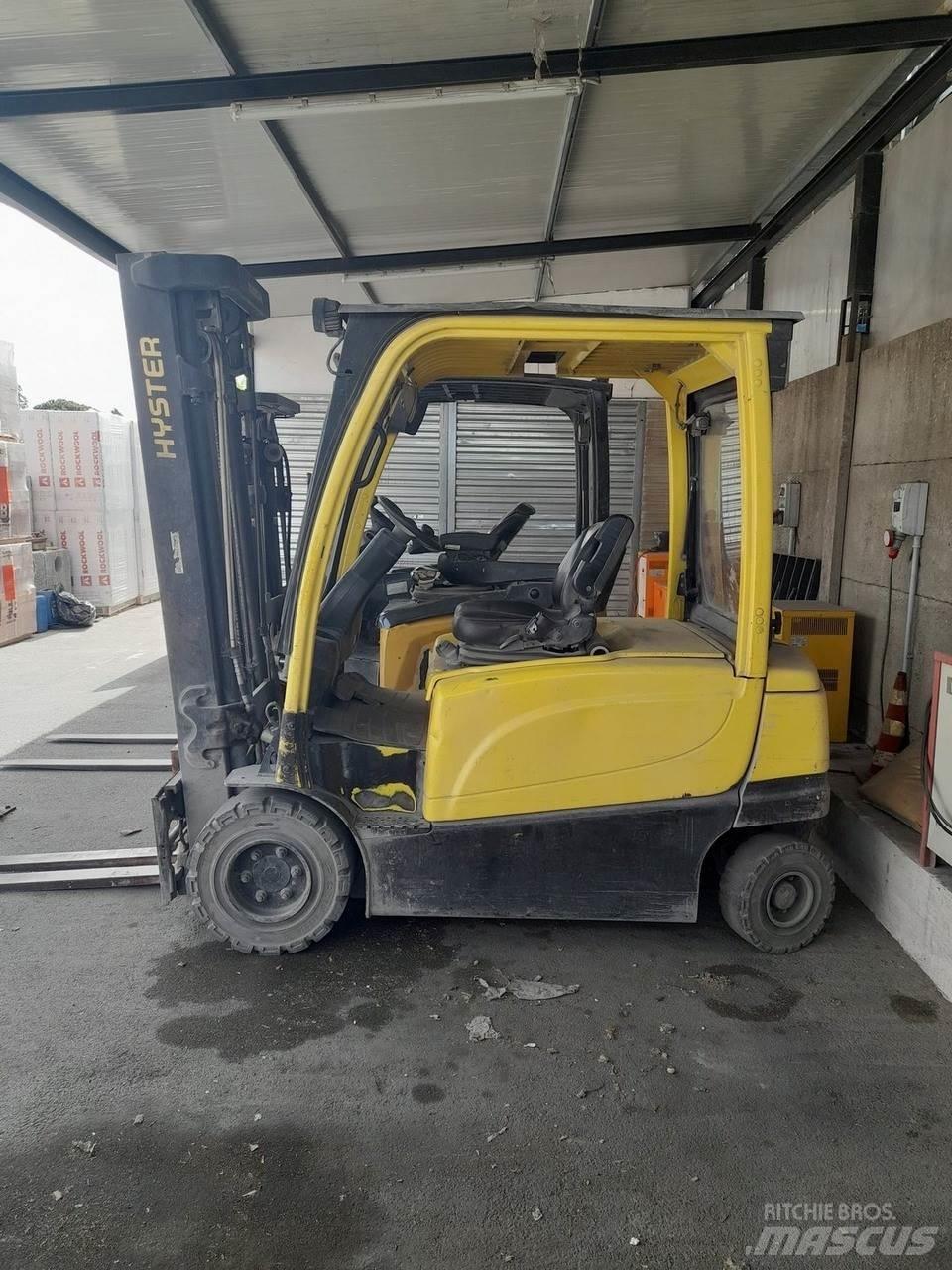 Hyster J2.5XN Electric Forklifts
