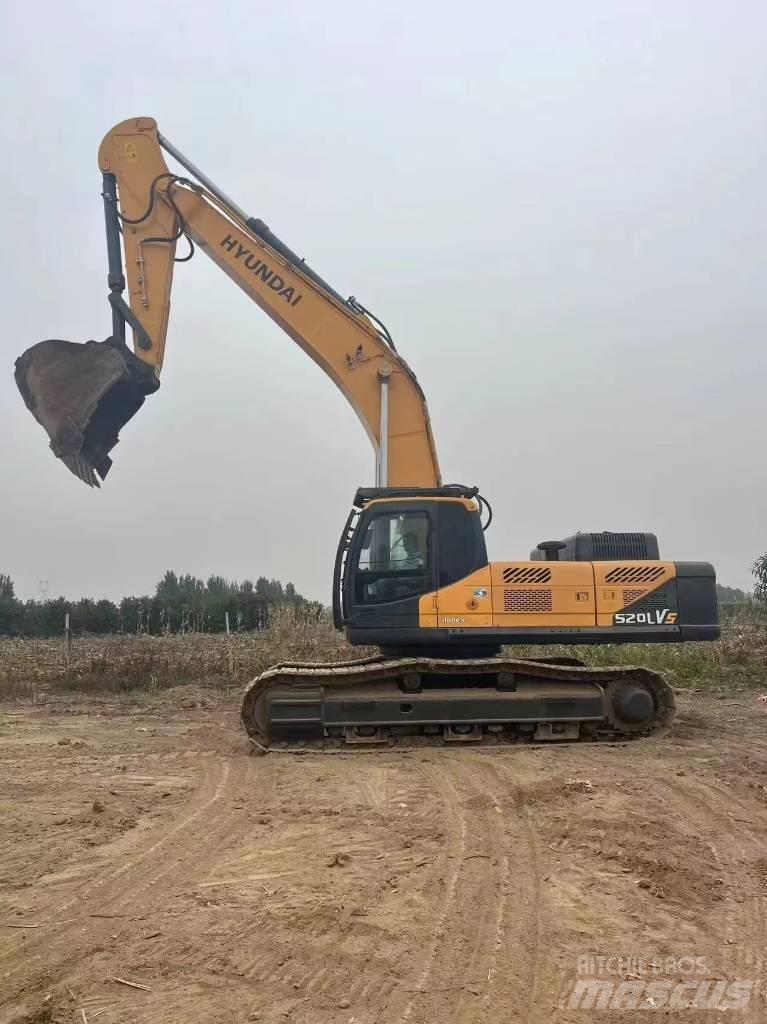 Hyundai Robex 520 VS Crawler Excavators