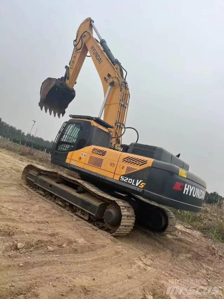 Hyundai Robex 520 VS Crawler Excavators