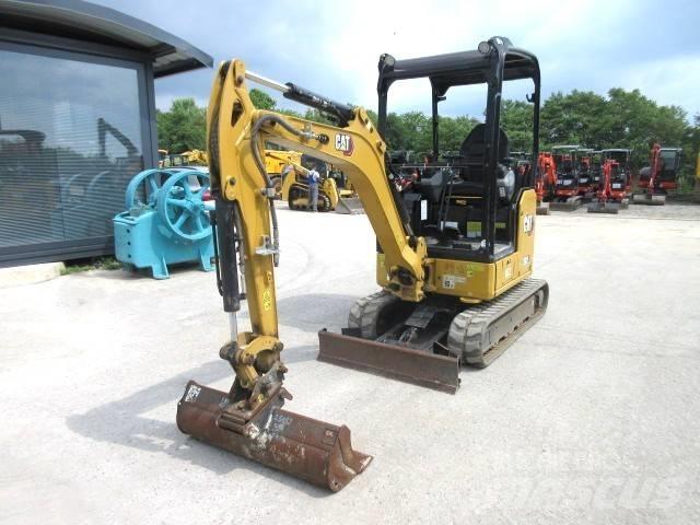 CAT 302 CR Mini Excavators <7t (Mini Diggers)
