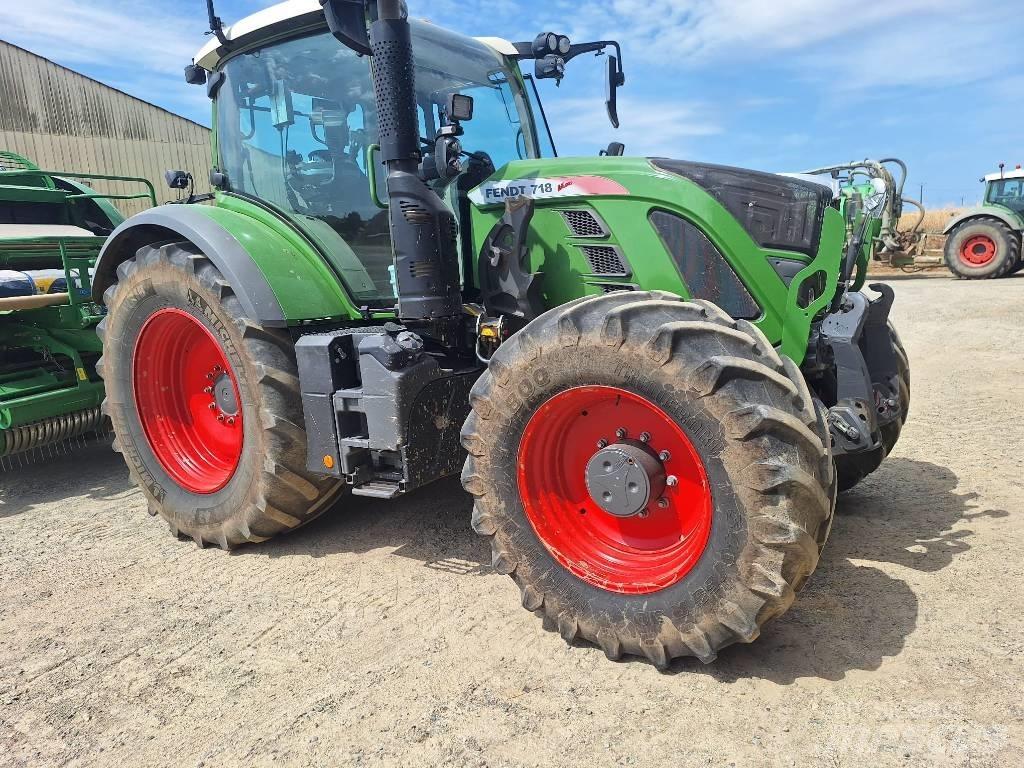 Fendt 718 Tractors