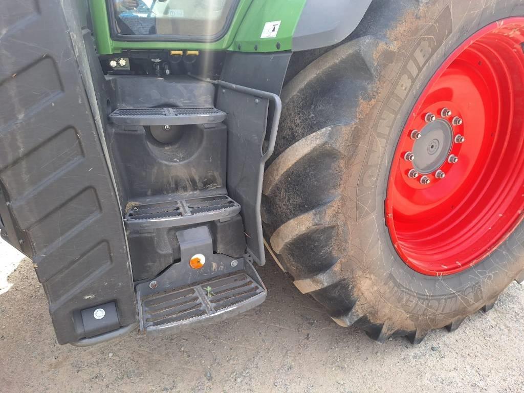 Fendt 718 Tractors