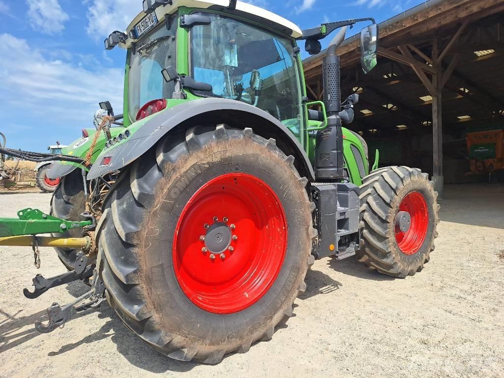 Fendt 718 Tractors