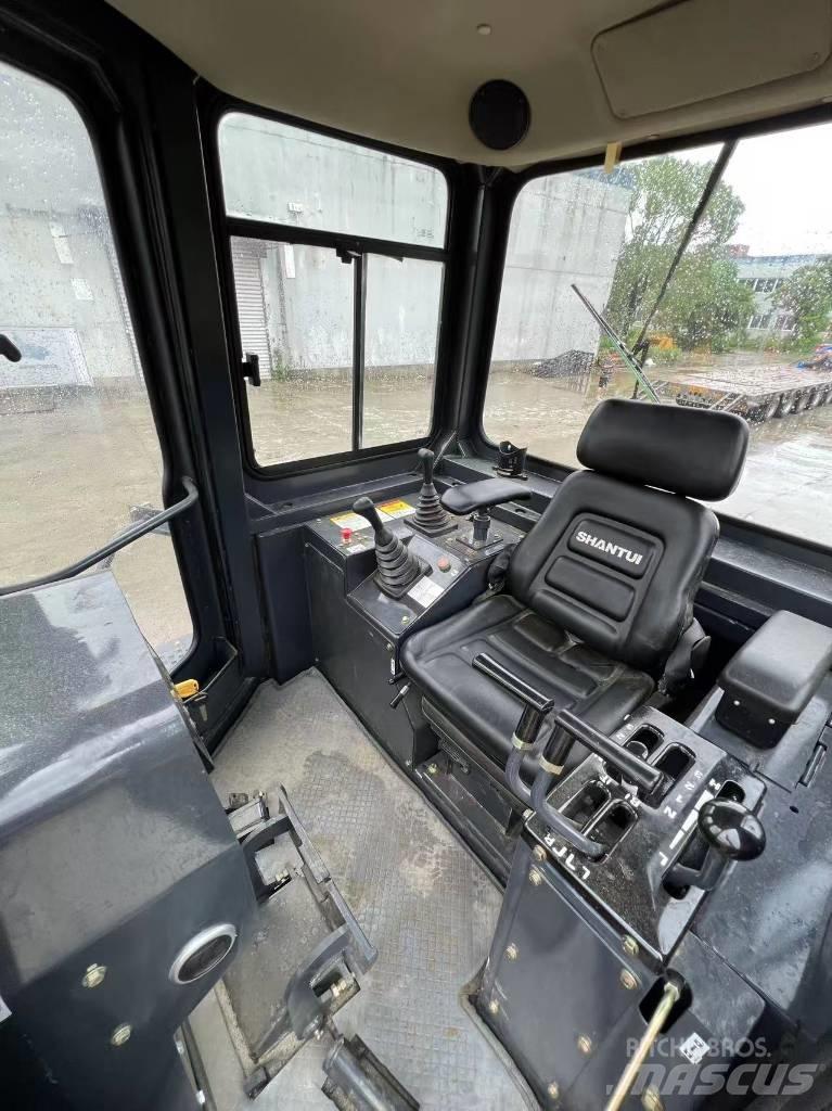 Shantui SD22L Crawler dozers