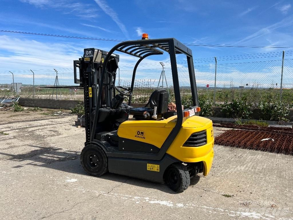 Om-Pimespo XE22 Electric Forklifts