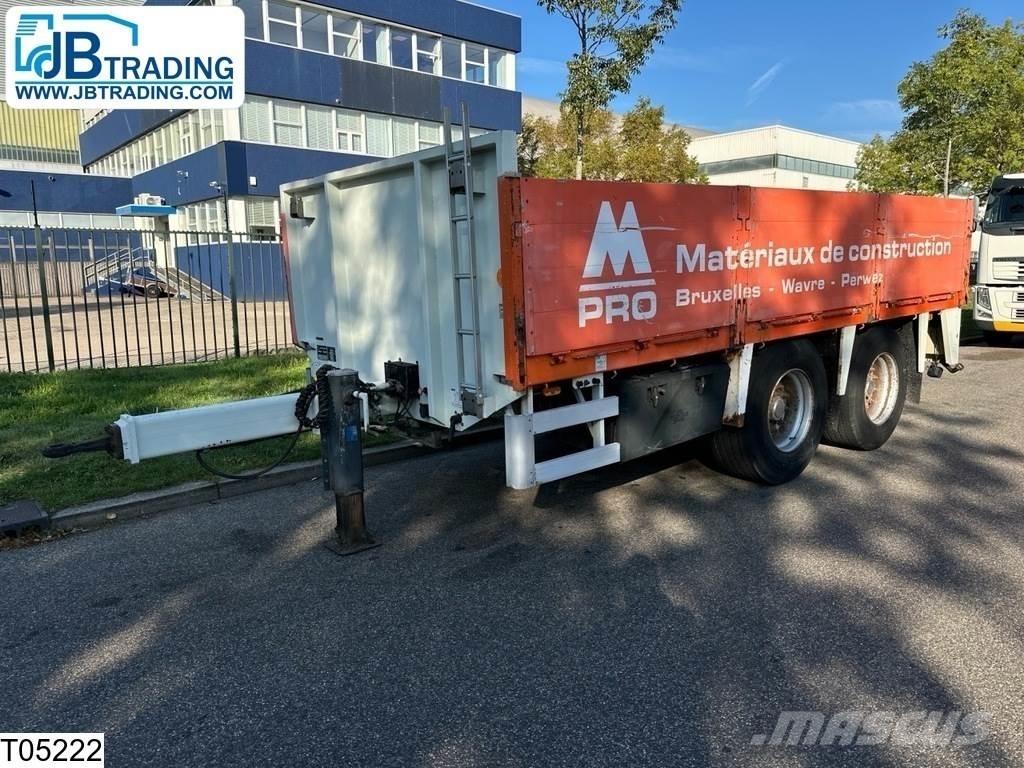 Thomas midden as Curtain Side Trailers