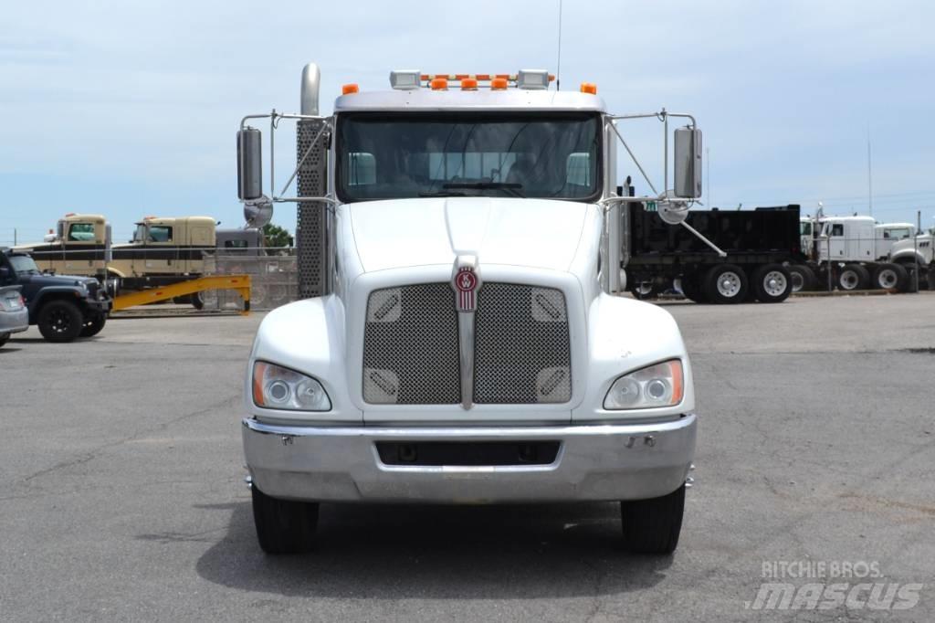 Kenworth T 370 Conventional Trucks / Tractor Trucks