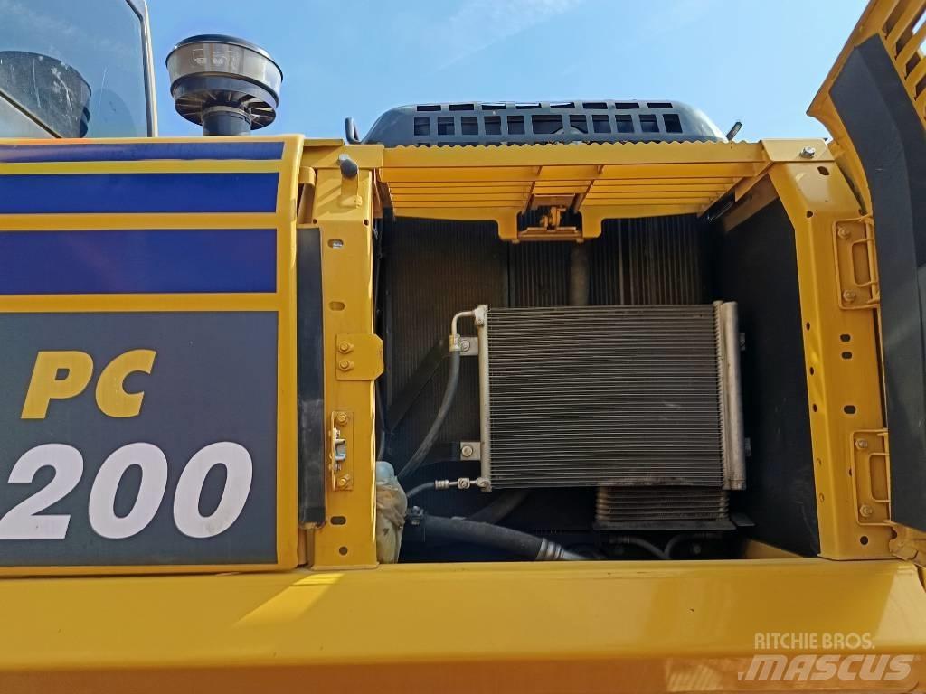 Komatsu PC200 Mini excavators  7t - 12t