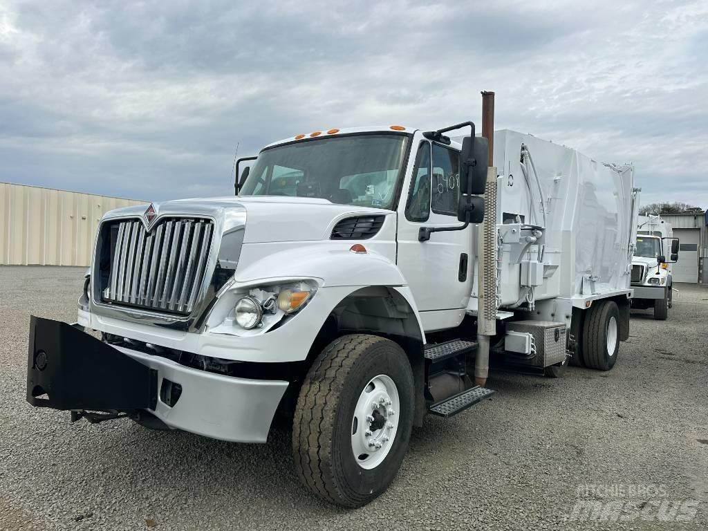 International 7500 Garbage Trucks / Recycling Trucks
