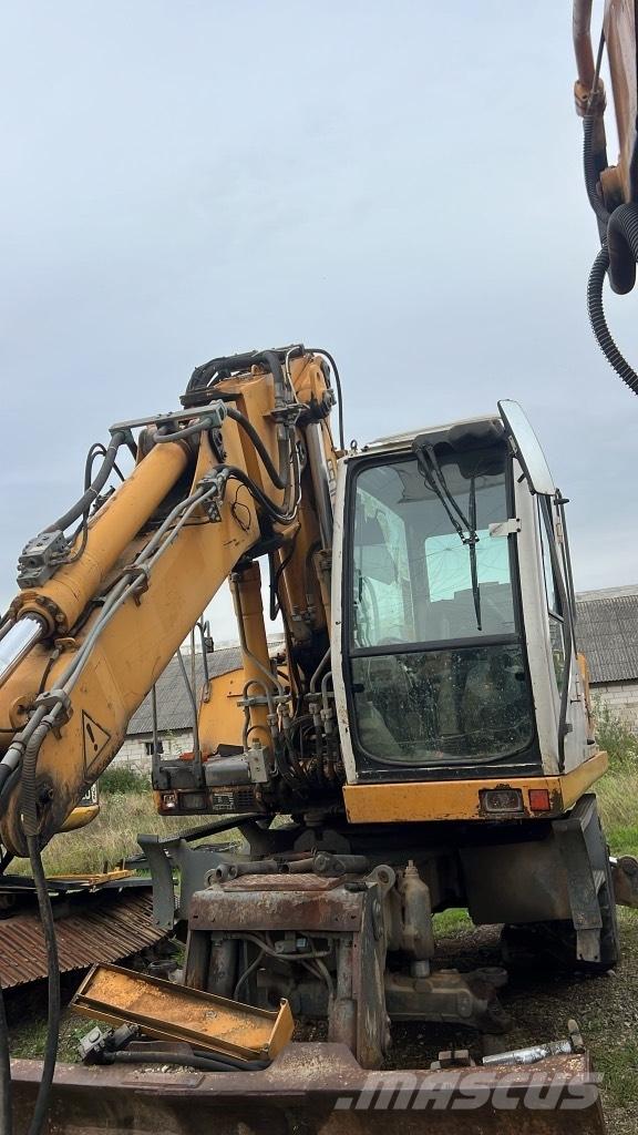 Liebherr A 900 C Tracks, chains and undercarriage
