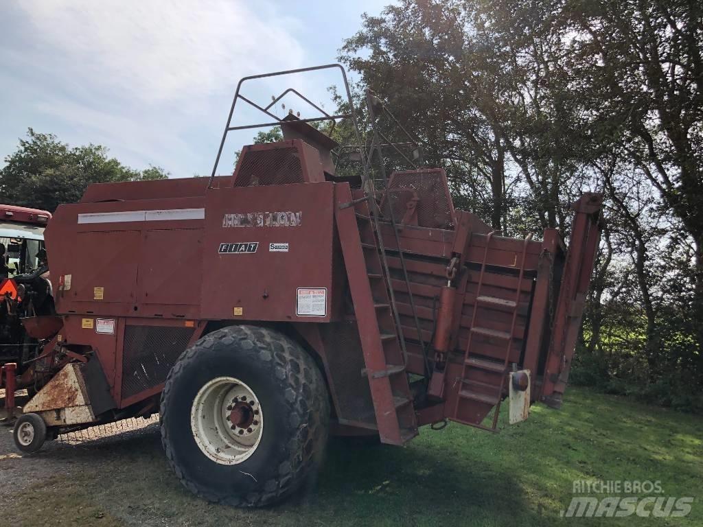 Hesston 4800 Square Balers