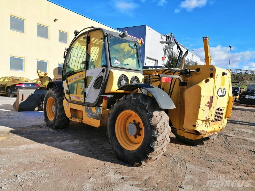 New Holland LM1740 A Telescopic Handlers