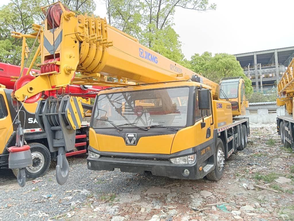 XCMG QY25K5D Mobile and all terrain cranes