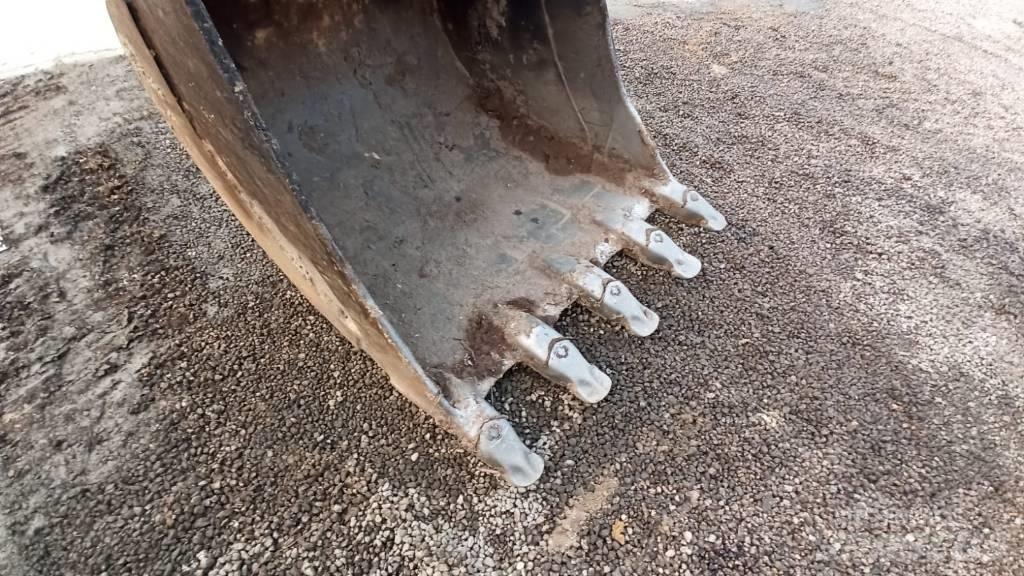Komatsu PC160LC-8 Crawler Excavators