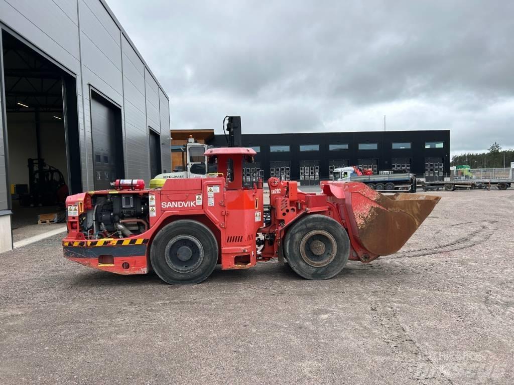 Sandvik Toro LH202 Mining Loaders