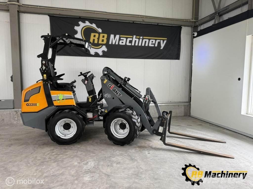 GiANT G2200E Wheel Loaders