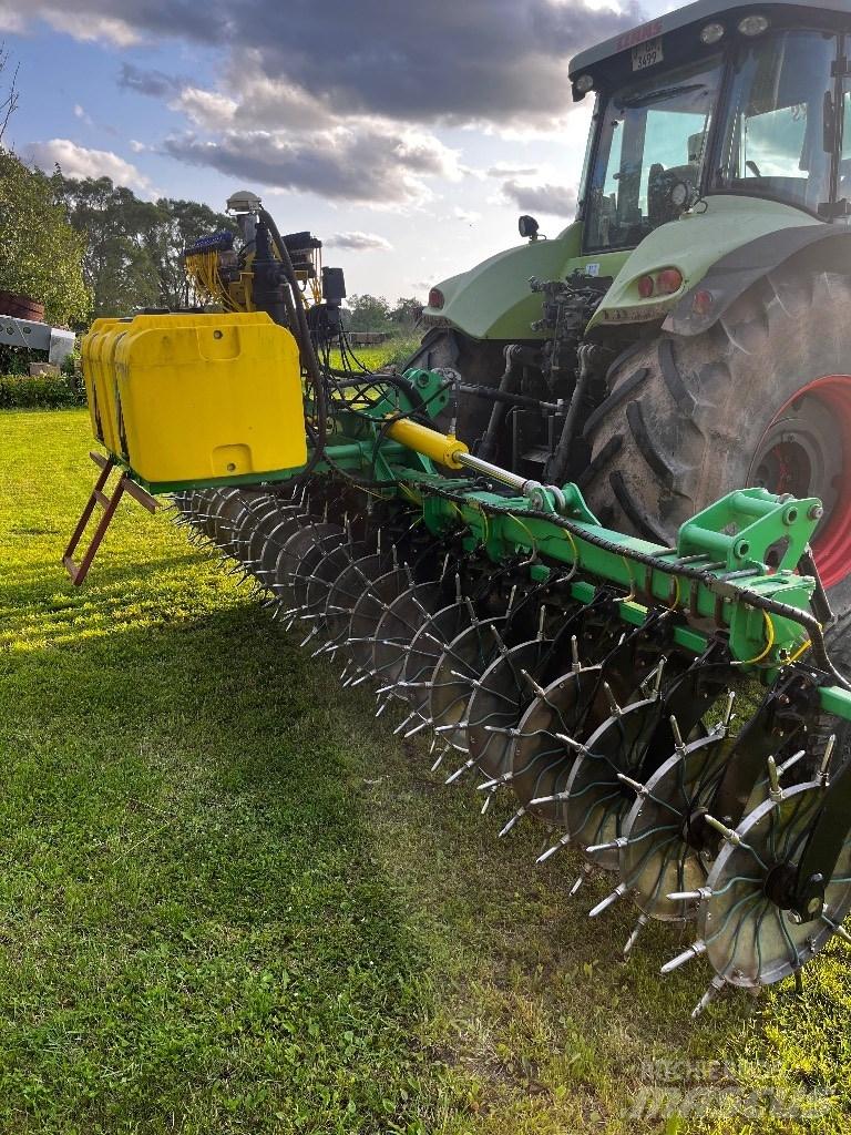  VELES-AGRO Vulkan Mineral spreaders